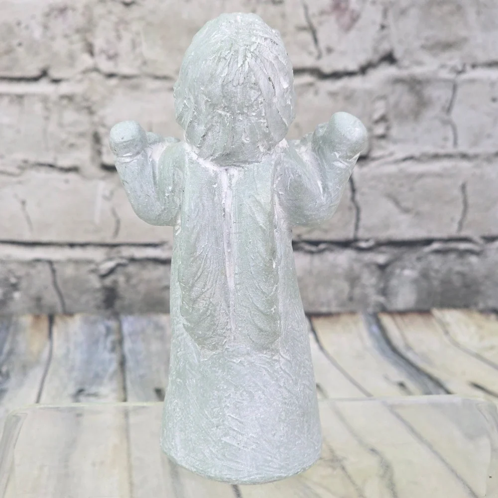 Isabel Bloom‎ Linnah Angel Figurine 2000 Green Heart Collar Love USA Stone Decor
